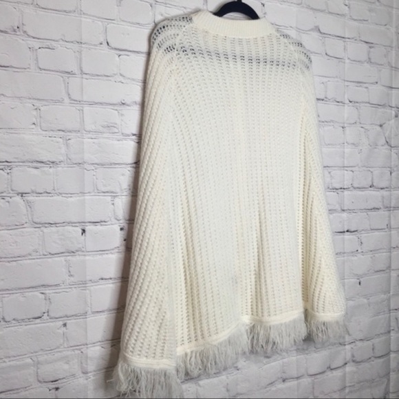 English Village crew neck fringed poncho - Picture 5 of 6